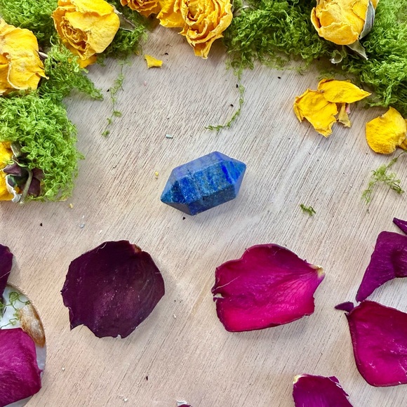 Double Terminated Lapis Lazuli – Healing Crystal | Intuition & Truth - Picture 3 of 4